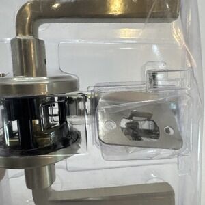 Kwikset Trafford Interior Privacy Door Lever  For BedBath Satin Nickel 97301-026